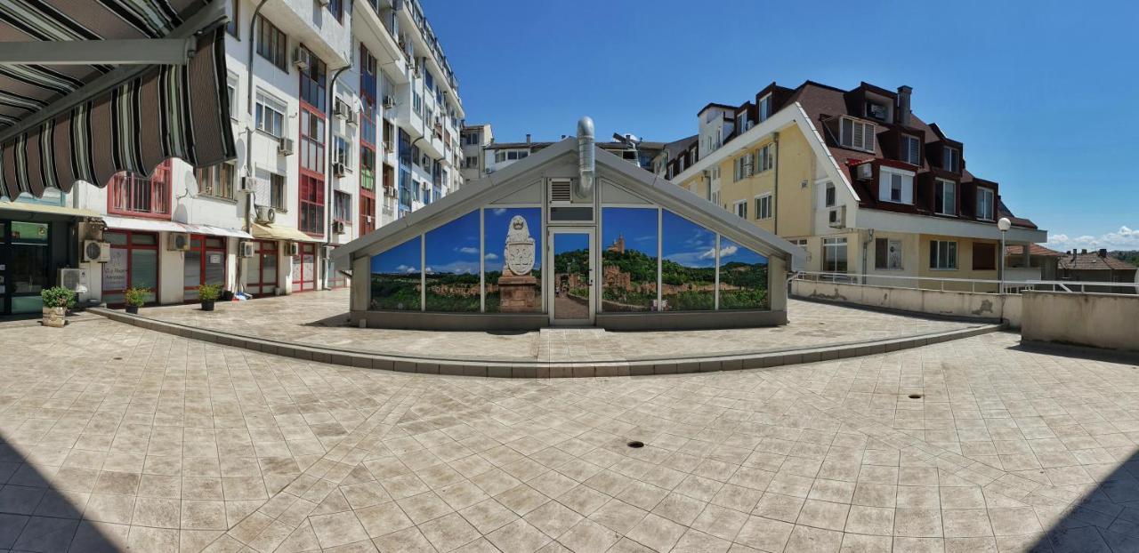 Cozy Studio Near The Park With Huge Verandah. Veliko Tarnovo Kültér fotó
